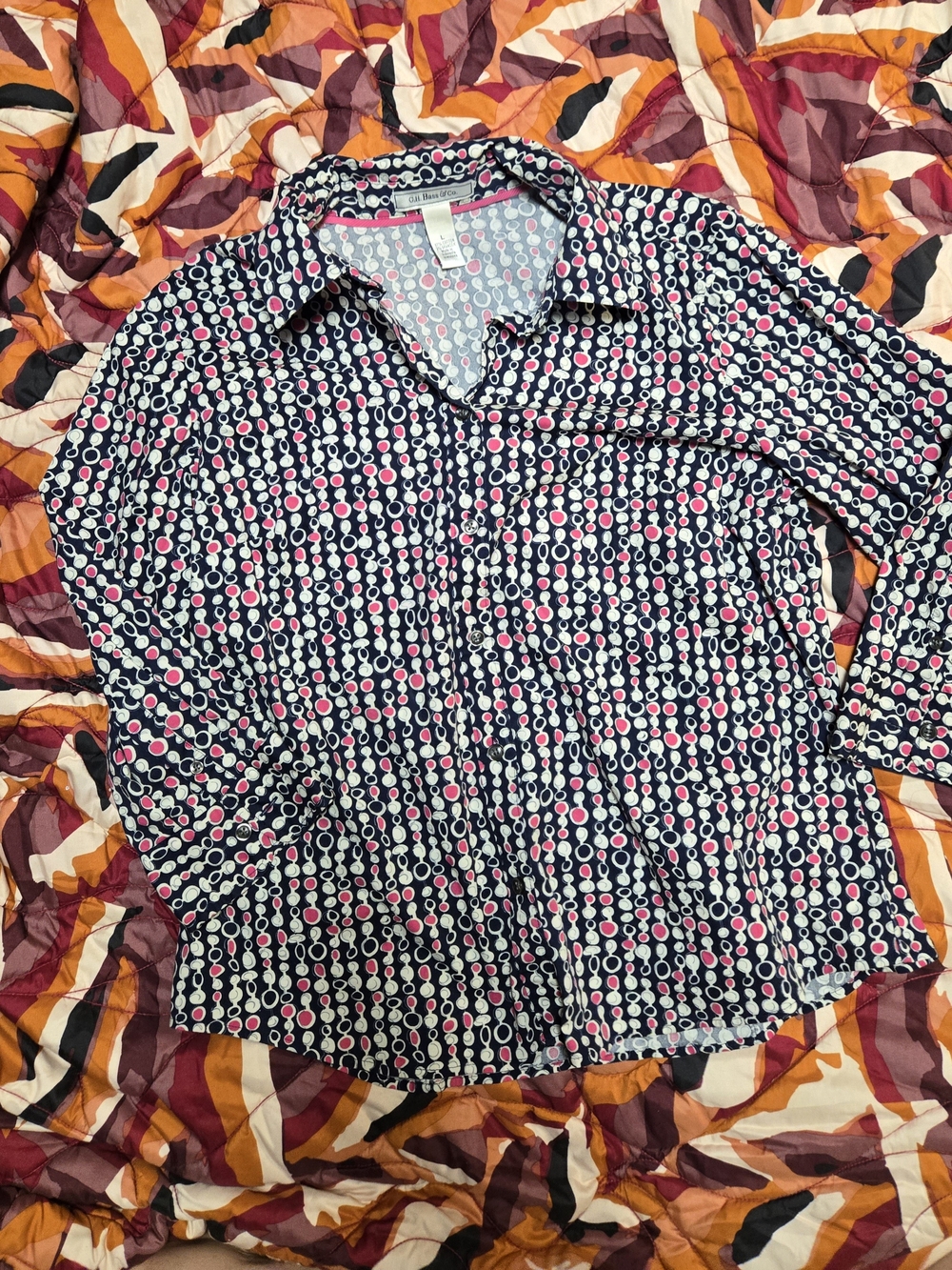 G.H. Bass & Co Women’s Navy Blue & Pink Geo-Print Button-Up Shirt